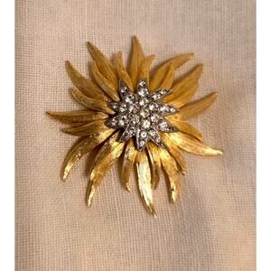 Vintage Gold Tone Sunburst Brooch Rhinestone Flower Pin Statement Jewelry